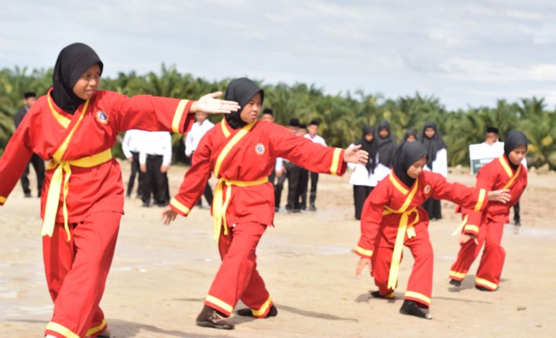 Apel Tahunan Santri dan Guru Pesantren Darur Rasyid Tahun Ajaran 2021/2022