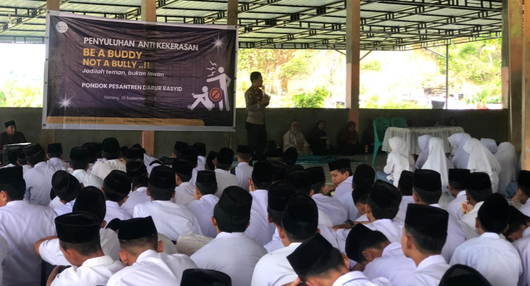 Deklarasikan Pendidikan "No Bullying" Bersama Kapolsek Simpang Kanan